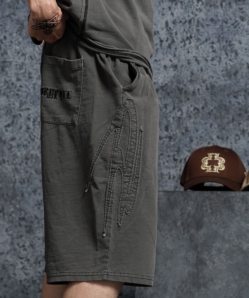 1111clothing(ワンフォークロージング)の「【セットアップ可能】ミニ裏毛 アップリケ ショートパンツ / Mini-Fleece Applique Shorts(スウェットパンツ・メンズ・アッシュ/ブラック・XL/L/M)」の3枚目の写真