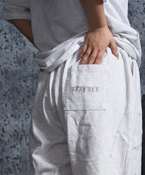 1111clothing(ワンフォークロージング)の「【セットアップ可能】ミニ裏毛 アップリケ ショートパンツ / Mini-Fleece Applique Shorts(スウェットパンツ・メンズ・アッシュ/ブラック・XL/L/M)」の13枚目の写真