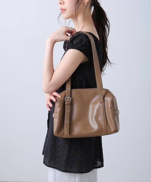 FREE'S MART（フリーズマート）の「◆ハトメベルトバッグ（ショルダーバッグ・レディース・ブラック/ブラウン・ﾌﾘ-）」の5枚目の写真
