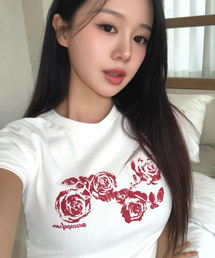 ライイングローズプリントスリムフィット半袖Tシャツアイボリー