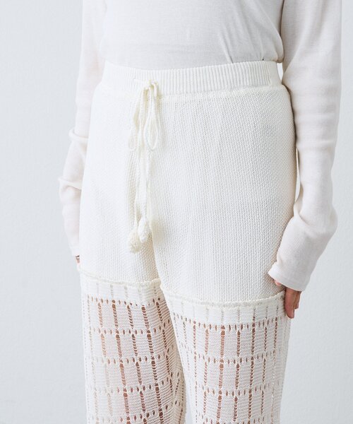 RIVE DROITE(リヴドロワ)の「【à Nice】【セットアップ着用可能/2サイズ展開】クロシェトリムニットパンツ(その他パンツ・レディース・オフホワイト/チャコールグレー・36/38)」の17枚目の写真
