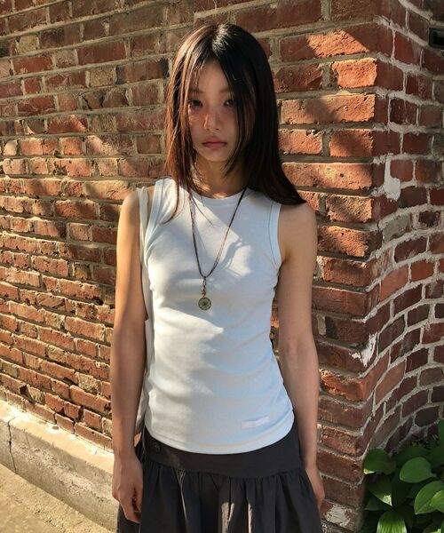 AMESWORLDWIDE（アメスワールドワイド）の「CLASSIC ROUND SLEEVELESS BLUE（Tシャツ/カットソー・レディース・その他・FREE）」の2枚目の写真