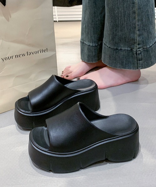 LAC-VERT(ラック・ヴェール)の「ボリュームソールサンダル(サンダル・レディース・ブラック/オフホワイト・MEDIUM/SMALL/LARGE)」の19枚目の写真