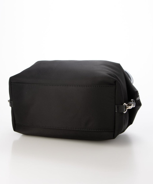 cache cache(カシュ カシュ)の「カシュカシュ cachecache / サイドナスカンナイロンボストンバッグ(トートバッグ・レディース・ベージュ/ブラック・FREE)」の5枚目の写真