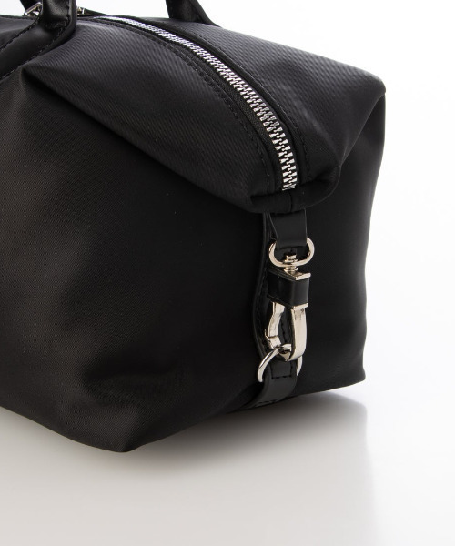cache cache(カシュ カシュ)の「カシュカシュ cachecache / サイドナスカンナイロンボストンバッグ(トートバッグ・レディース・ベージュ/ブラック・FREE)」の7枚目の写真