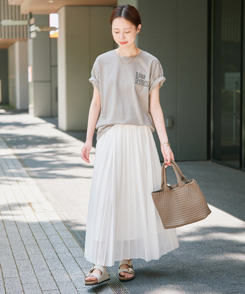 SLOBE IENA(スローブイエナ)の「《WEB限定カラーあり/追加3》1ST ETOILE Tシャツ(Tシャツ/カットソー・レディース・ホワイト/グレー/ブラウン/カーキ・FREE)」の14枚目の写真