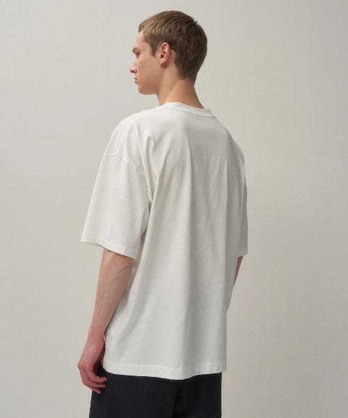 ATON(エイトン)の「【ATON/エイトン】SUVIN 60/2 OVERSIZED T-SHIRT(Tシャツ/カットソー・メンズ・ブラック・2/6)」の2枚目の写真