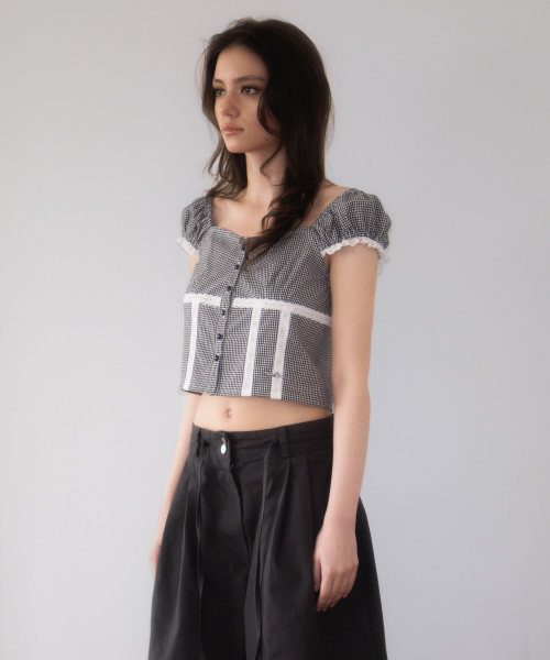 ROSEFRANTZ（ロゼフランツ）の「Check Shirring Crop Blouse [Navy]（シャツ/ブラウス・レディース・ネイビー・SMALL/MEDIUM）」の3枚目の写真