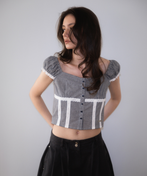 ROSEFRANTZ（ロゼフランツ）の「Check Shirring Crop Blouse [Navy]（シャツ/ブラウス・レディース・ネイビー・SMALL/MEDIUM）」の6枚目の写真