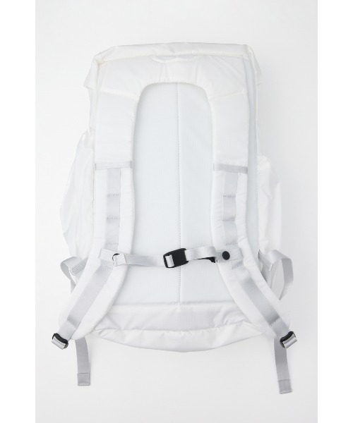 nagonstans（ナゴンスタンス）の「zip backpack（バックパック/リュック・レディース・ホワイト/ブラック・MEDIUM）」の4枚目の写真