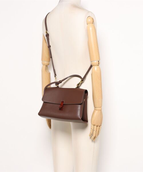 NiiNa(ニーナ)の「【高品質牛革】2wayウッドバックルレトロバッグ(ショルダーバッグ・レディース・モカ・FREE)」の2枚目の写真