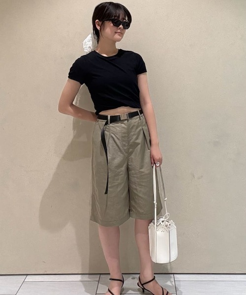 MIESROHE(ミースロエ)の「撥水ガチャベルト付きハーフパンツ(その他パンツ・レディース・ホワイト/カーキ/ブラック・1/0)」の21枚目の写真