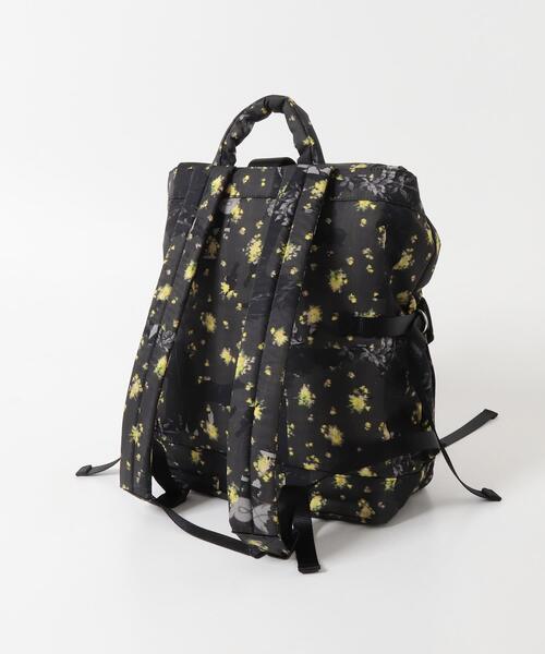 GANNI(ガニー)の「GANNI PRINTED NYLON BACKPACK(バックパック/リュック・レディース・その他1・-)」の7枚目の写真