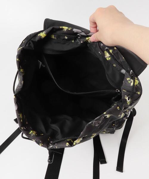 GANNI(ガニー)の「GANNI PRINTED NYLON BACKPACK(バックパック/リュック・レディース・その他1・-)」の10枚目の写真