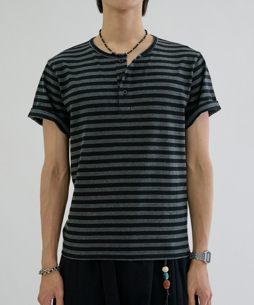 EPNK(イーピーエヌケー)の「Border henly neck tee / ボーダーヘンリーネックT(Tシャツ/カットソー・メンズ・オフホワイト/ブラック・SMALL/MEDIUM/LARGE)」の14枚目の写真