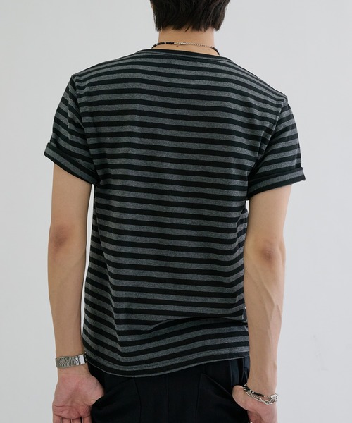 EPNK(イーピーエヌケー)の「Border henly neck tee / ボーダーヘンリーネックT(Tシャツ/カットソー・メンズ・オフホワイト/ブラック・SMALL/MEDIUM/LARGE)」の10枚目の写真