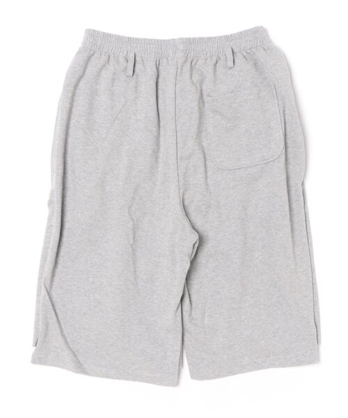 Never mind the XU / Chikashitsu+(ネバーマインド ザ エックスユー / チカシツプラス)の「【nmtc+】Double Waist Bermuda Pants / 【エヌエムティーシープラス】レイヤード風バミューダスウェットハーフパンツ(スウェットパンツ・メンズ・グレー/ブラック・ONE SIZE)」の3枚目の写真