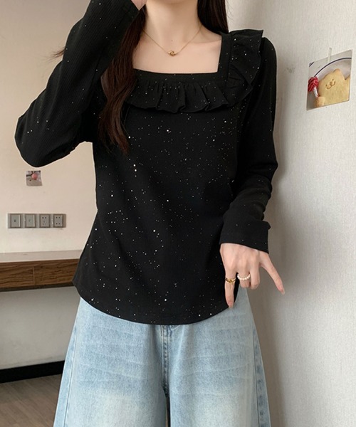 2ly2(トゥーリートゥー)の「ラメドットフリルトップス / スクエアネック フリルカットソー(Tシャツ/カットソー・レディース・ブラック/ボルドー・FREE)」の9枚目の写真