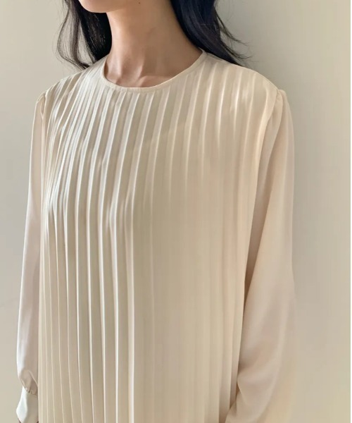 BIRTHDAY BASH（バースデイバッシュ）の「CREW NECK LONG PLEATS DRESS（クリューネックロングプリーツドレス）（ワンピース・レディース・ホワイト系その他/ブラック・MEDIUM/SMALL）」の8枚目の写真