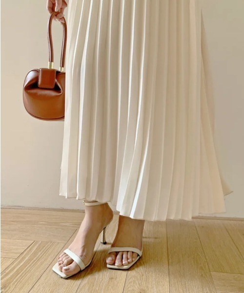 BIRTHDAY BASH（バースデイバッシュ）の「CREW NECK LONG PLEATS DRESS（クリューネックロングプリーツドレス）（ワンピース・レディース・ホワイト系その他/ブラック・MEDIUM/SMALL）」の10枚目の写真
