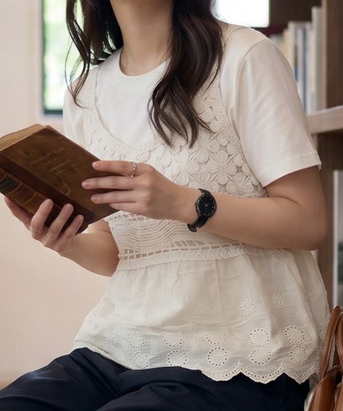 umune(ウムネ)の「ビスチェ Tシャツ セット 透かし編み レース かぎ針編み 重ね着 レイヤード アンサンブル 半袖 トップス 夏(Tシャツ/カットソー・レディース・ライトベージュ/オフホワイト・FREE)」の3枚目の写真