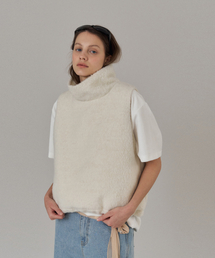 Boucle Wool Turtleneck Vest_Ivory