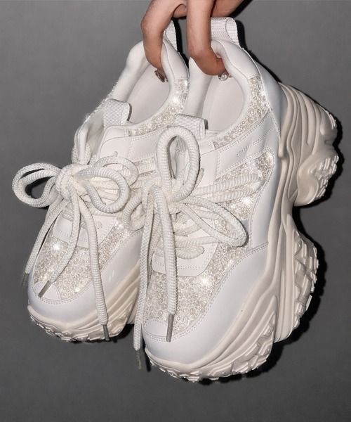 me+em select(ミームセレクト)の「【 +10.5cm盛れ 】スパンコールレースアップ厚底スニーカー / +10.5cm spangle lace-up platform sneakers(スニーカー・レディース・アイボリー/ブラック・37/38/39/40)」の6枚目の写真