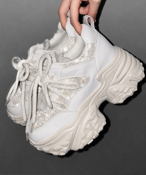 me+em select(ミームセレクト)の「【 +10.5cm盛れ 】スパンコールレースアップ厚底スニーカー / +10.5cm spangle lace-up platform sneakers(スニーカー・レディース・アイボリー/ブラック・37/38/39/40)」の9枚目の写真
