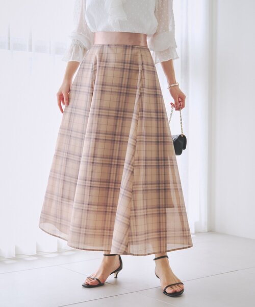 La boutique BonBon(ラブティックボンボン)の「【お上品シルエット】シアーチェックオーガンサーキュラースカート(スカート・レディース・ベージュ/ネイビー・38/36/PS)」の2枚目の写真