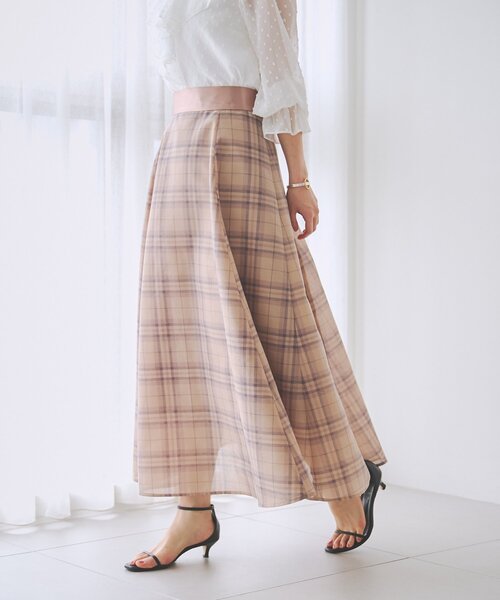 La boutique BonBon(ラブティックボンボン)の「【お上品シルエット】シアーチェックオーガンサーキュラースカート(スカート・レディース・ベージュ/ネイビー・38/36/PS)」の4枚目の写真