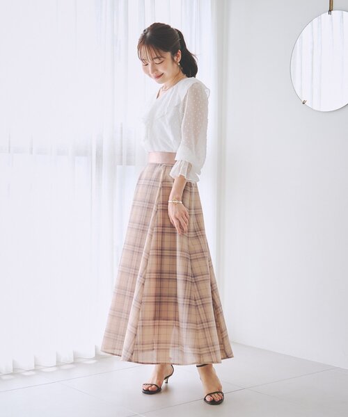 La boutique BonBon(ラブティックボンボン)の「【お上品シルエット】シアーチェックオーガンサーキュラースカート(スカート・レディース・ベージュ/ネイビー・38/36/PS)」の7枚目の写真