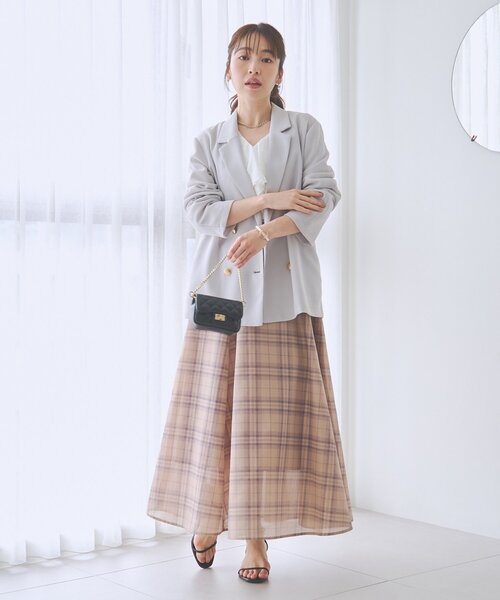 La boutique BonBon(ラブティックボンボン)の「【お上品シルエット】シアーチェックオーガンサーキュラースカート(スカート・レディース・ベージュ/ネイビー・38/36/PS)」の9枚目の写真