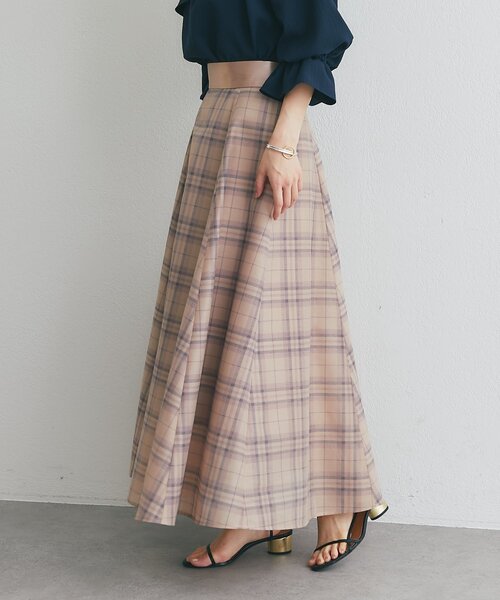 La boutique BonBon(ラブティックボンボン)の「【お上品シルエット】シアーチェックオーガンサーキュラースカート(スカート・レディース・ベージュ/ネイビー・38/36/PS)」の12枚目の写真