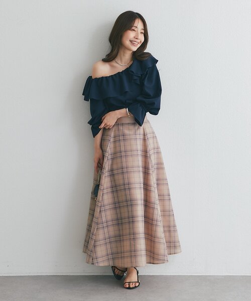 La boutique BonBon(ラブティックボンボン)の「【お上品シルエット】シアーチェックオーガンサーキュラースカート(スカート・レディース・ベージュ/ネイビー・38/36/PS)」の14枚目の写真
