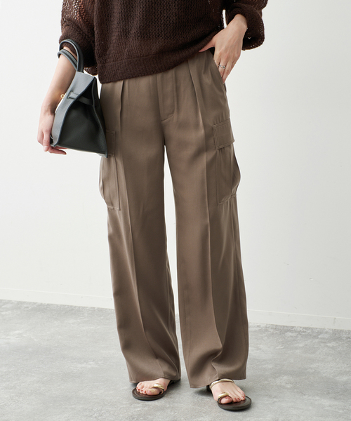 Spick & Span（スピックアンドスパン）の「スエードサテンカーゴパンツ（カーゴパンツ・レディース・ブラック/モカ・38/36）」の3枚目の写真