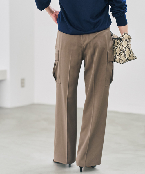 Spick & Span（スピックアンドスパン）の「スエードサテンカーゴパンツ（カーゴパンツ・レディース・ブラック/モカ・38/36）」の13枚目の写真