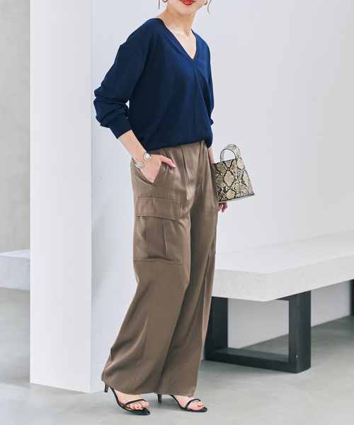 Spick & Span（スピックアンドスパン）の「スエードサテンカーゴパンツ（カーゴパンツ・レディース・ブラック/モカ・38/36）」の14枚目の写真