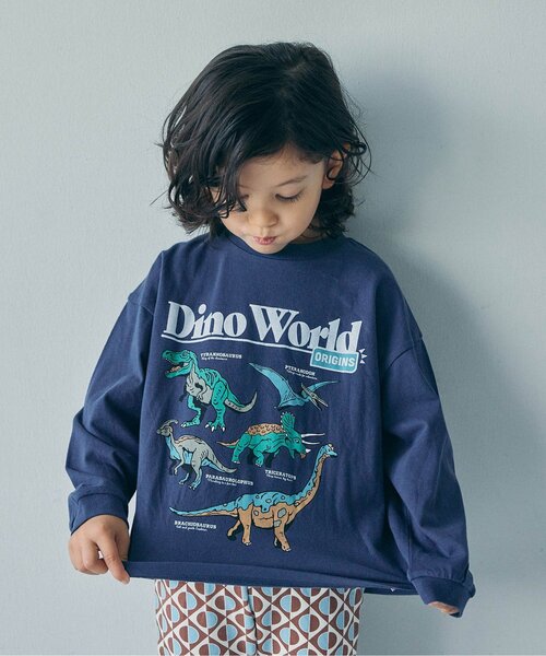 BREEZE(ブリーズ)の「【WEB限定】ゆったりシルエットグラフィックバリエーション長袖Tシャツ(Tシャツ/カットソー・キッズ・ブラウン/イエロー/ダークグリーン/オフホワイト/ピンク/ブラック/ブルー/キナリ/ライム/チャコール/レッド/ライトグレー/キャメル/レインボー/アイボリー/ミント/パープル/ベージュ/ネイビー/オレンジ・130/140/120/90/110/100/160/150)」の12枚目の写真