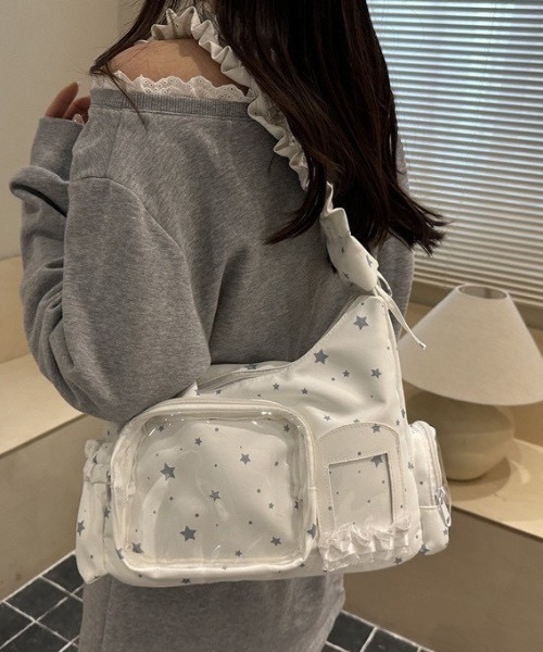 ipugo(イプゴ)の「ipugo/イプゴ フリル星柄 クリアポケット ショルダーバッグ 2026秋物 秋服 2026年秋冬(ショルダーバッグ・レディース・ホワイト/ブラック・FREE)」の4枚目の写真