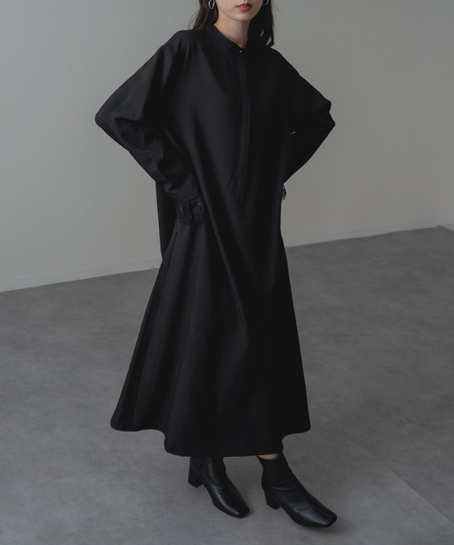 refinedworks（リファインドワークス）の「【refinedworks】セレモニー にも◎ 袖レース バンドカラー ロング ワンピース！（ワンピース・レディース・チャコールグレー/ブラック・FREE）」の5枚目の写真
