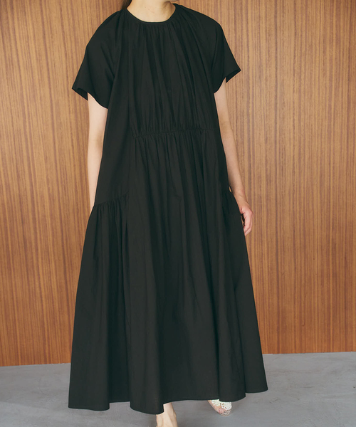 U by SPICK&SPAN(ユーバイスピックアンドスパン)の「2WAYハーフスリーブコットンロングワンピース(ワンピース・レディース・カーキ/ブラック/ブルー・36)」の16枚目の写真