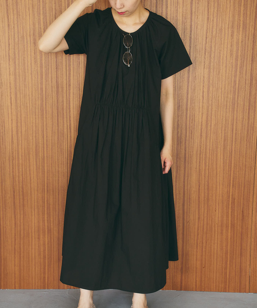 U by SPICK&SPAN(ユーバイスピックアンドスパン)の「2WAYハーフスリーブコットンロングワンピース(ワンピース・レディース・カーキ/ブラック/ブルー・36)」の17枚目の写真