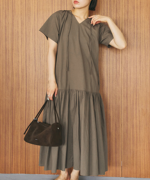 U by SPICK&SPAN(ユーバイスピックアンドスパン)の「2WAYハーフスリーブコットンロングワンピース(ワンピース・レディース・カーキ/ブラック/ブルー・36)」の20枚目の写真