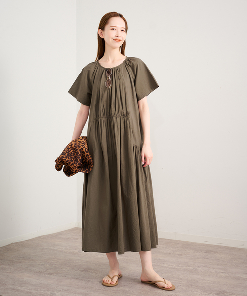 U by SPICK&SPAN(ユーバイスピックアンドスパン)の「2WAYハーフスリーブコットンロングワンピース(ワンピース・レディース・カーキ/ブラック/ブルー・36)」の22枚目の写真