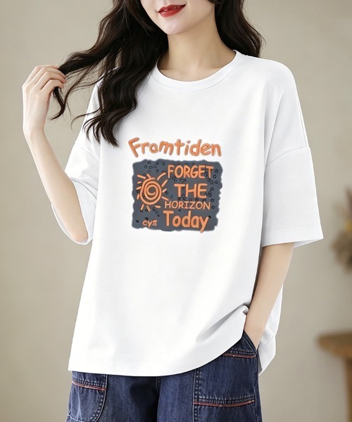 ONEP STAR(ワンピスター)の「グラフィックプリント半袖Tシャツ(Tシャツ/カットソー・レディース・ホワイト/ブラック/ベージュ/パープル/ネイビー・MEDIUM/LARGE/X-LARGE)」の2枚目の写真