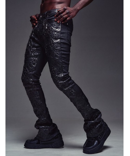 L.H.P(エルエイチピー)の「GUAPI/グアピ/All Black Relic Waxed Denim(デニムパンツ・メンズ・ブラック・32/30/28/34)」の1枚目の写真