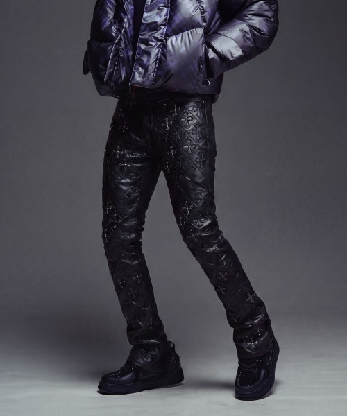 L.H.P(エルエイチピー)の「GUAPI/グアピ/All Black Relic Waxed Denim(デニムパンツ・メンズ・ブラック・32/30/28/34)」の2枚目の写真
