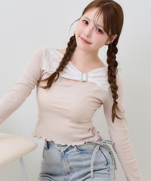 one after another NICE CLAUP(ワンアフターアナザーナイスクラップ)の「バックル付きテレコトップス(Tシャツ/カットソー・レディース・ブラック/ベージュ/オフホワイト・FREE)」の1枚目の写真