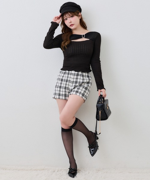 one after another NICE CLAUP(ワンアフターアナザーナイスクラップ)の「バックル付きテレコトップス(Tシャツ/カットソー・レディース・ブラック/ベージュ/オフホワイト・FREE)」の11枚目の写真