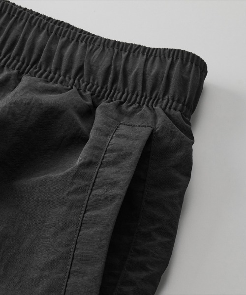 Ol' Basics（オールベーシックス）の「Ol' Basics（オール・ベーシックス） セットアップ対応 ジョガーパンツ U.S.ARMY ロゴプリント コットンライクナイロン トレーニングパンツ イージーパンツ アメカジ ミリタリー メンズ（その他パンツ・メンズ・ネイビー/ブラック・S/M/L/XL）」の3枚目の写真